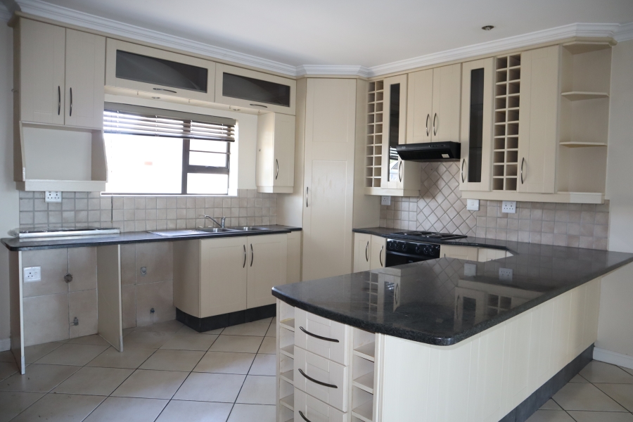 3 Bedroom Property for Sale in Wavecrest Eastern Cape
